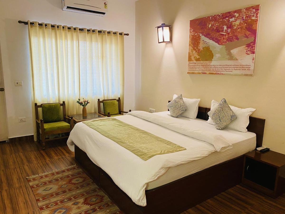 สันสกฤติ เรนโบว์ รีสอร์ต Hotel ริชิเคช ภายนอก รูปภาพ