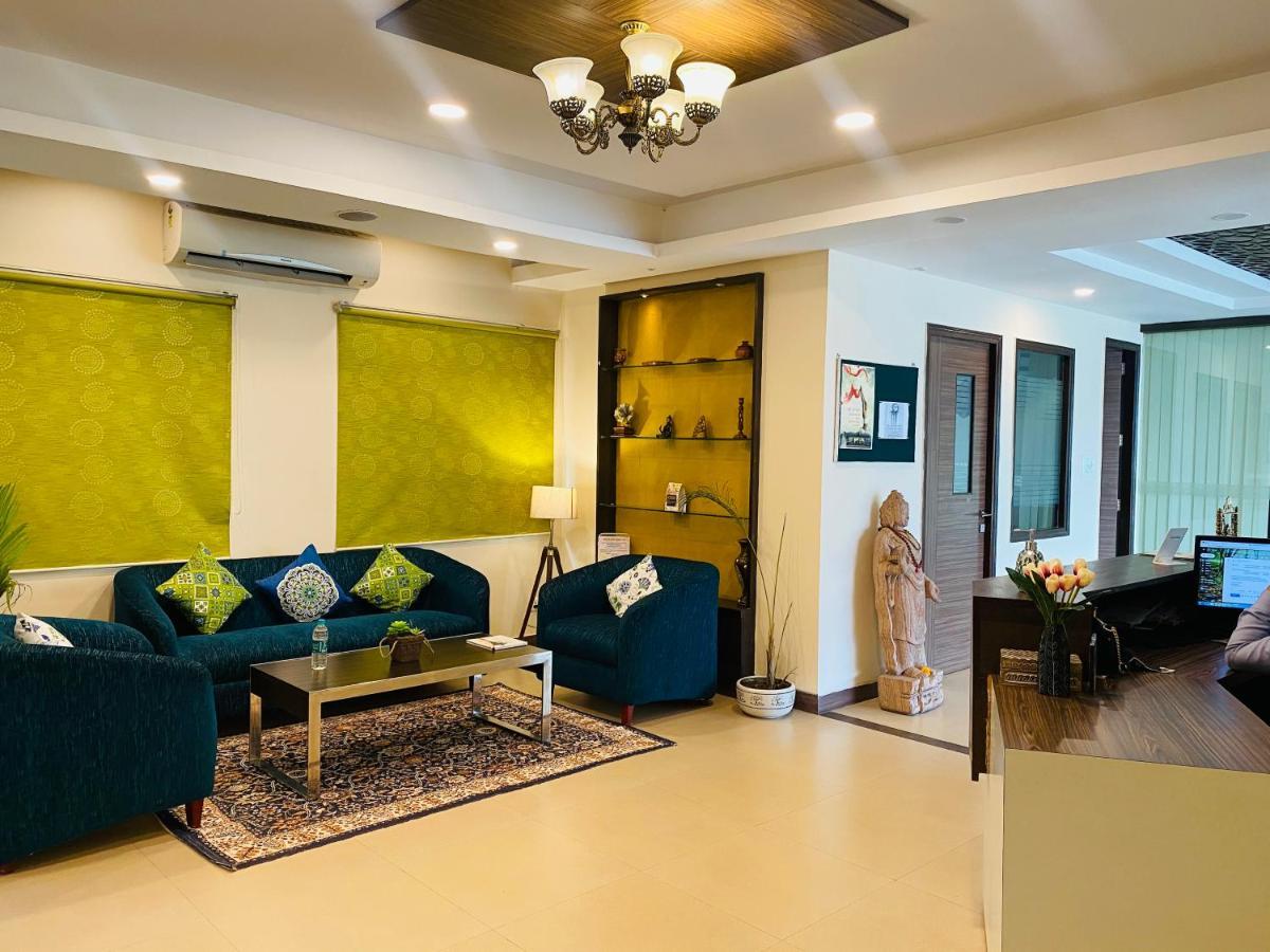 สันสกฤติ เรนโบว์ รีสอร์ต Hotel ริชิเคช ภายนอก รูปภาพ