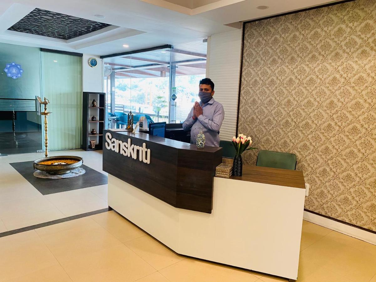 สันสกฤติ เรนโบว์ รีสอร์ต Hotel ริชิเคช ภายนอก รูปภาพ
