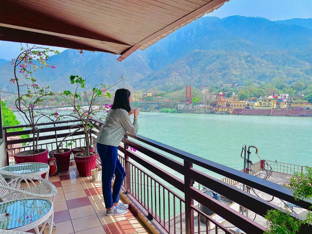 สันสกฤติ เรนโบว์ รีสอร์ต Hotel ริชิเคช ภายนอก รูปภาพ