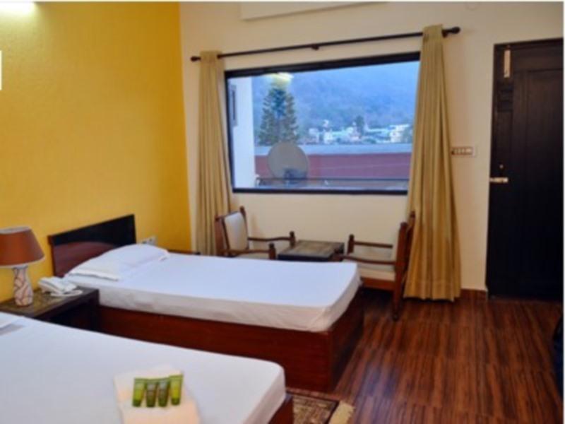 สันสกฤติ เรนโบว์ รีสอร์ต Hotel ริชิเคช ภายนอก รูปภาพ