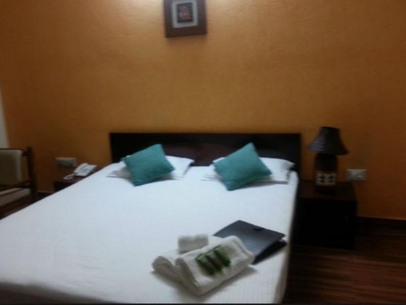 สันสกฤติ เรนโบว์ รีสอร์ต Hotel ริชิเคช ภายนอก รูปภาพ